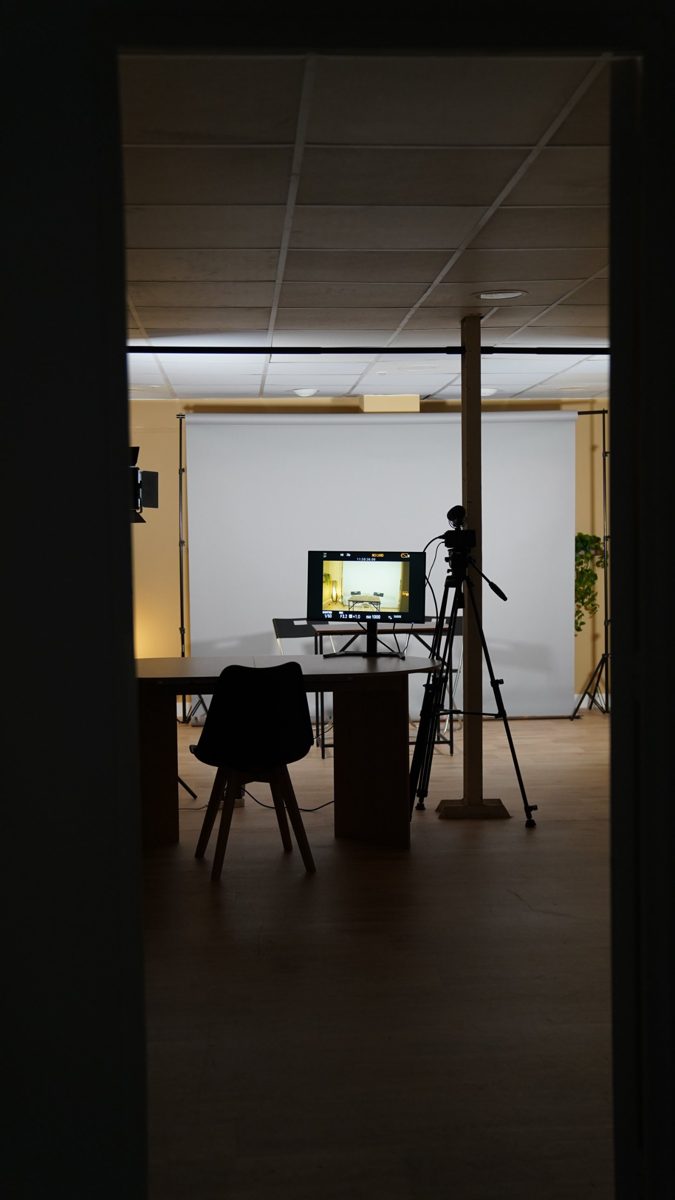 L'entrée du studio