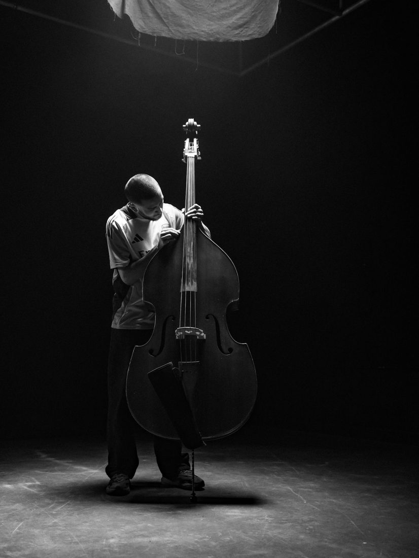 Maestro et sa contrebasse